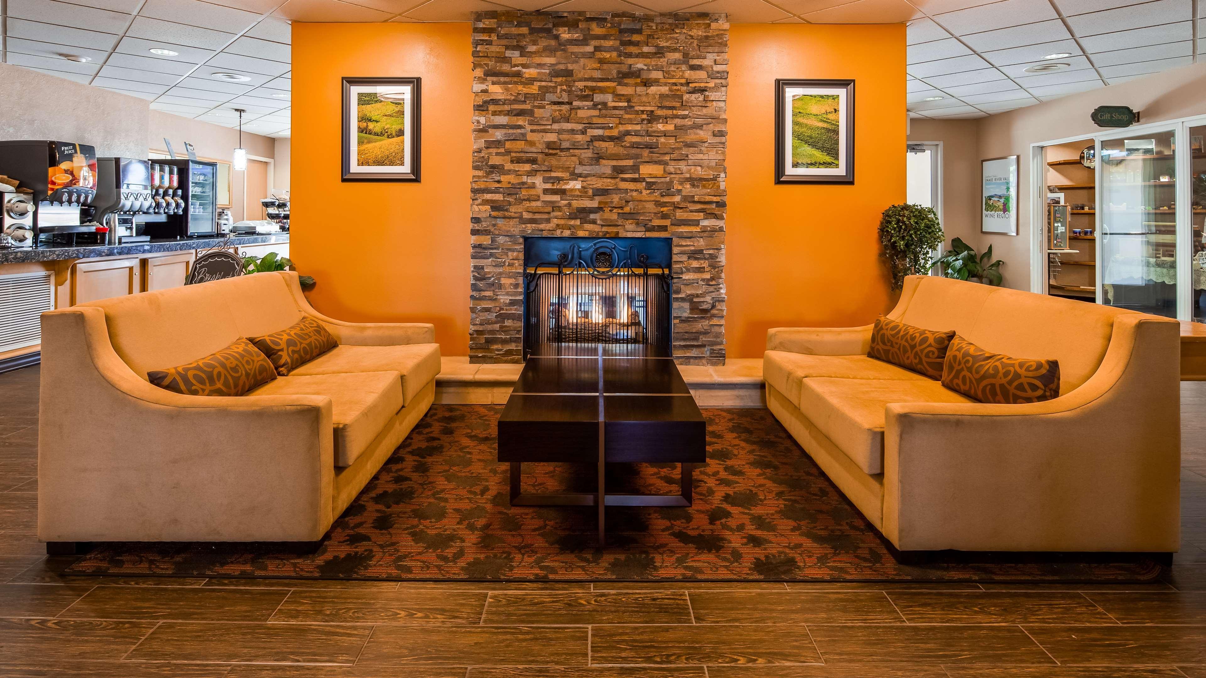 Best Western Plus Caldwell Inn & Suites Esterno foto