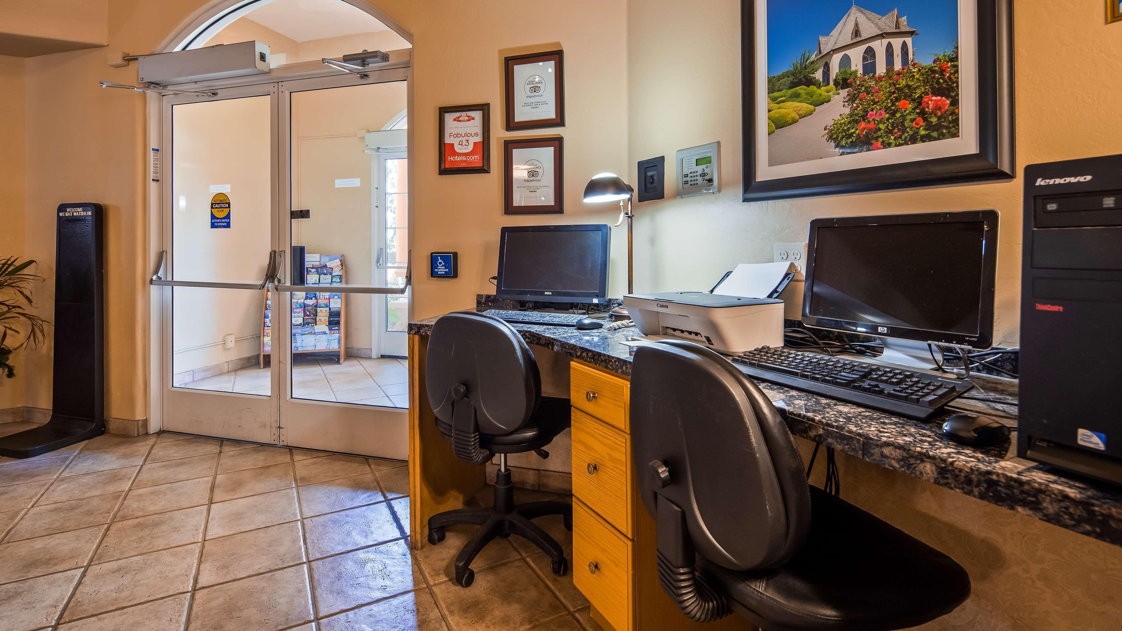 Best Western Plus Caldwell Inn & Suites Esterno foto